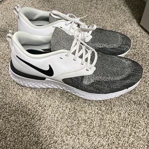 Nike Running Shoes 🏃🏼‍♂️